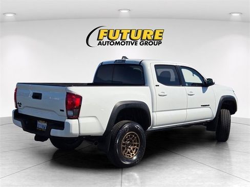 Used 2023 Toyota Tacoma 4x4 Double Cab image 5
