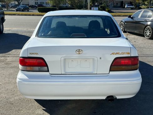 Used 1996 Toyota Avalon XL image 4