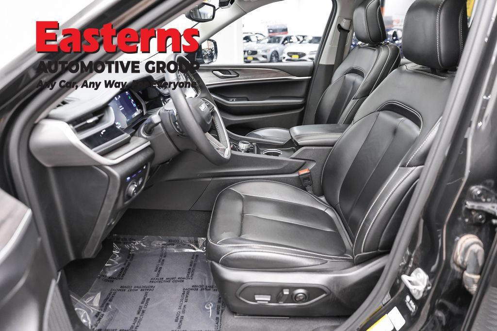 Used 2024 Jeep Grand Cherokee Limited 4xe AWD/4WD image 14