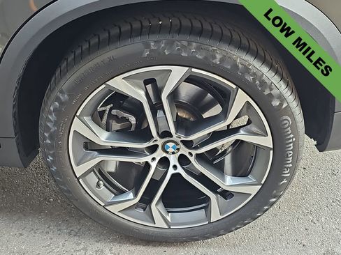 Used 2025 BMW X5 xDrive40i w/ Parking Assistance Package image 12