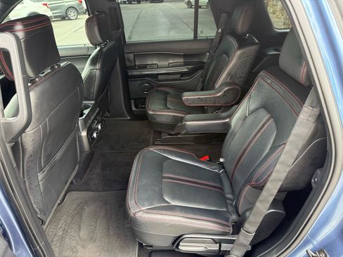 Used 2019 Ford Expedition Limited w/ Equipment Group 303A RWD image 17