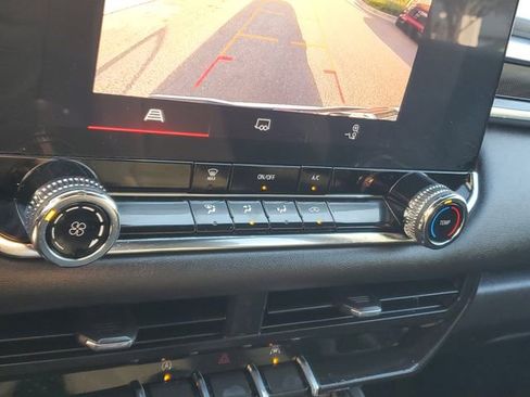 Used 2023 GMC Canyon Elevation image 21