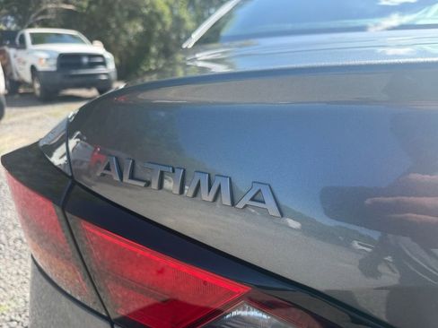 Used 2023 Nissan Altima 2.5 S FWD image 16