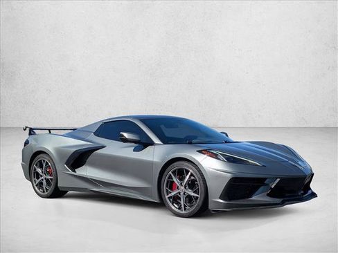 Used 2022 Chevrolet Corvette Stingray Convertible w/ 1LT RWD image 3