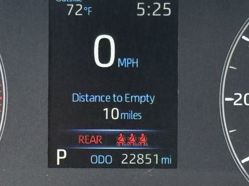 Used 2025 Toyota Corolla SE image 16