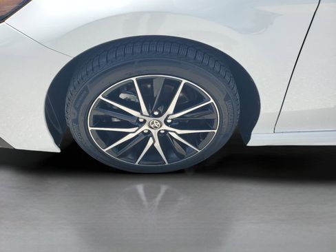 Used 2024 Toyota Camry SE w/ Convenience Package image 26