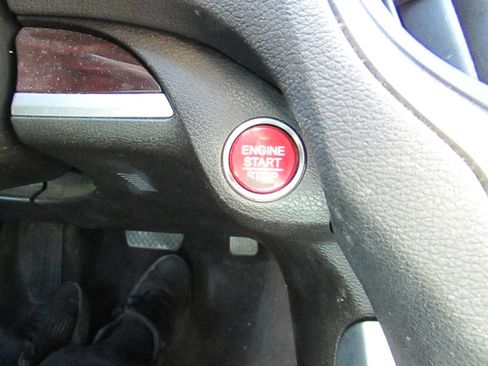 Used 2016 Acura TLX w/ Technology Package image 16