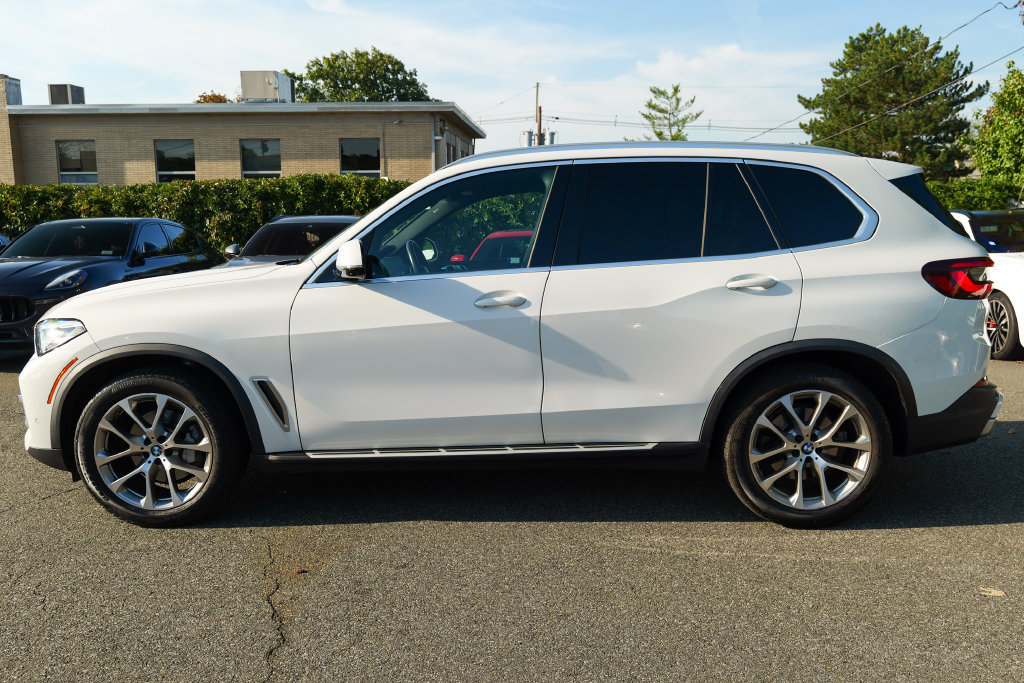 Used 2023 BMW X5 xDrive40i AWD/4WD image 4