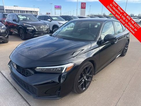 Used 2025 Honda Civic Sport image 1