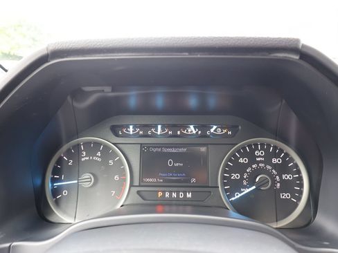 Used 2020 Ford F150 XLT w/ Equipment Group 302A Luxury AWD/4WD image 18
