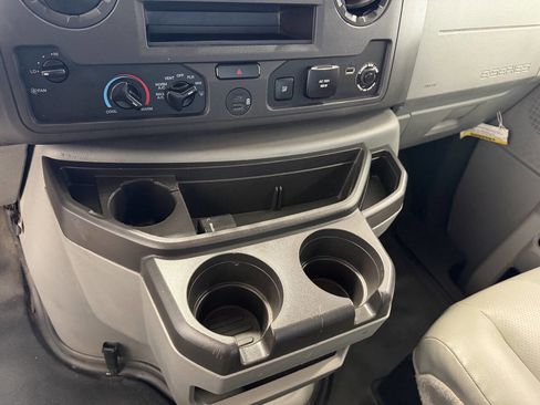 Used 2021 Ford E-450 and Econoline 450 Super Duty w/ Power Windows & Locks Group image 10