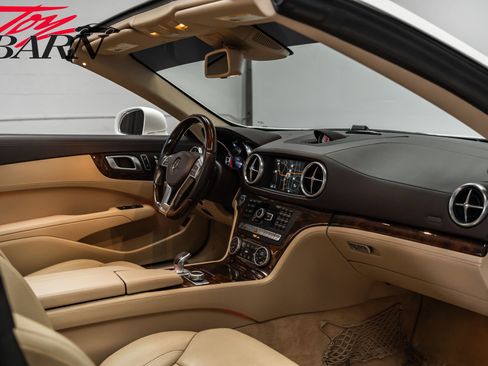 Used 2015 Mercedes-Benz SL 550 image 53