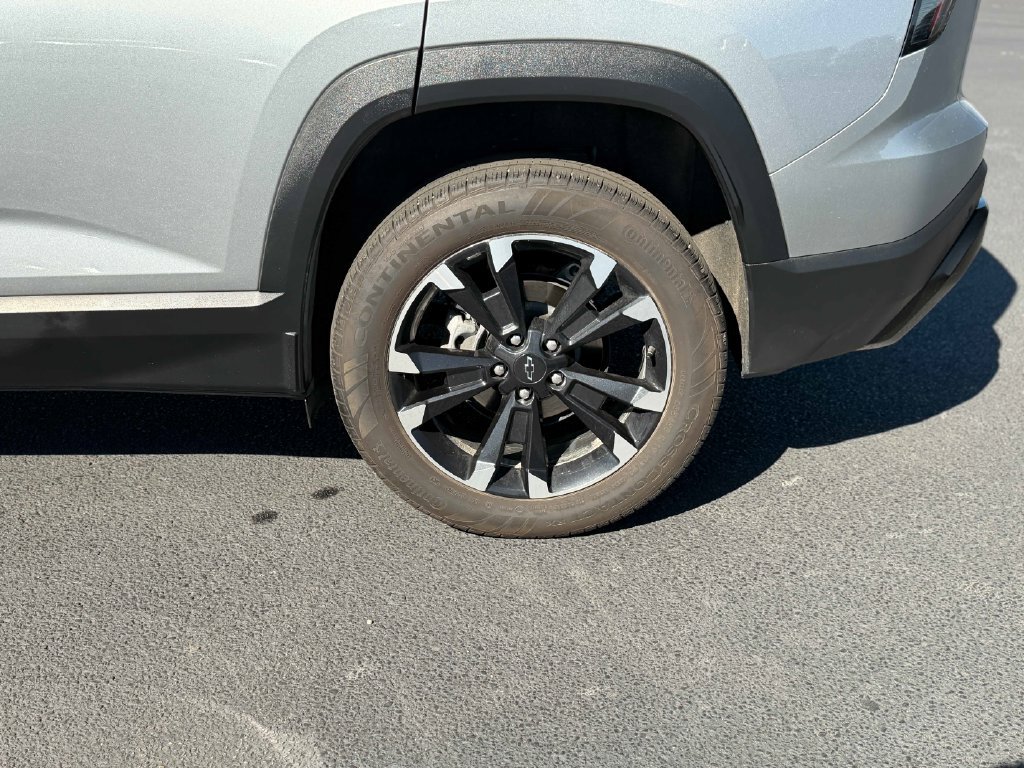 Used 2025 Chevrolet Equinox RS w/ Safety and Technology Package AWD/4WD image 14