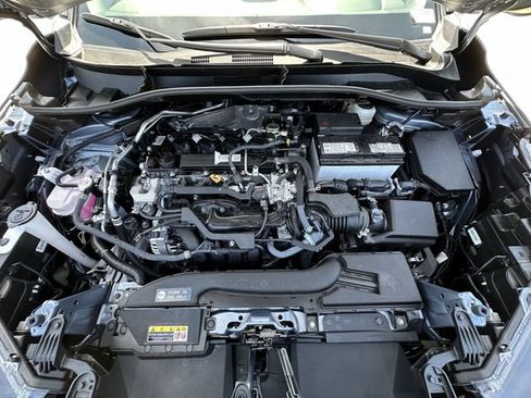 Used 2026 Toyota Corolla Cross LE FWD image 32
