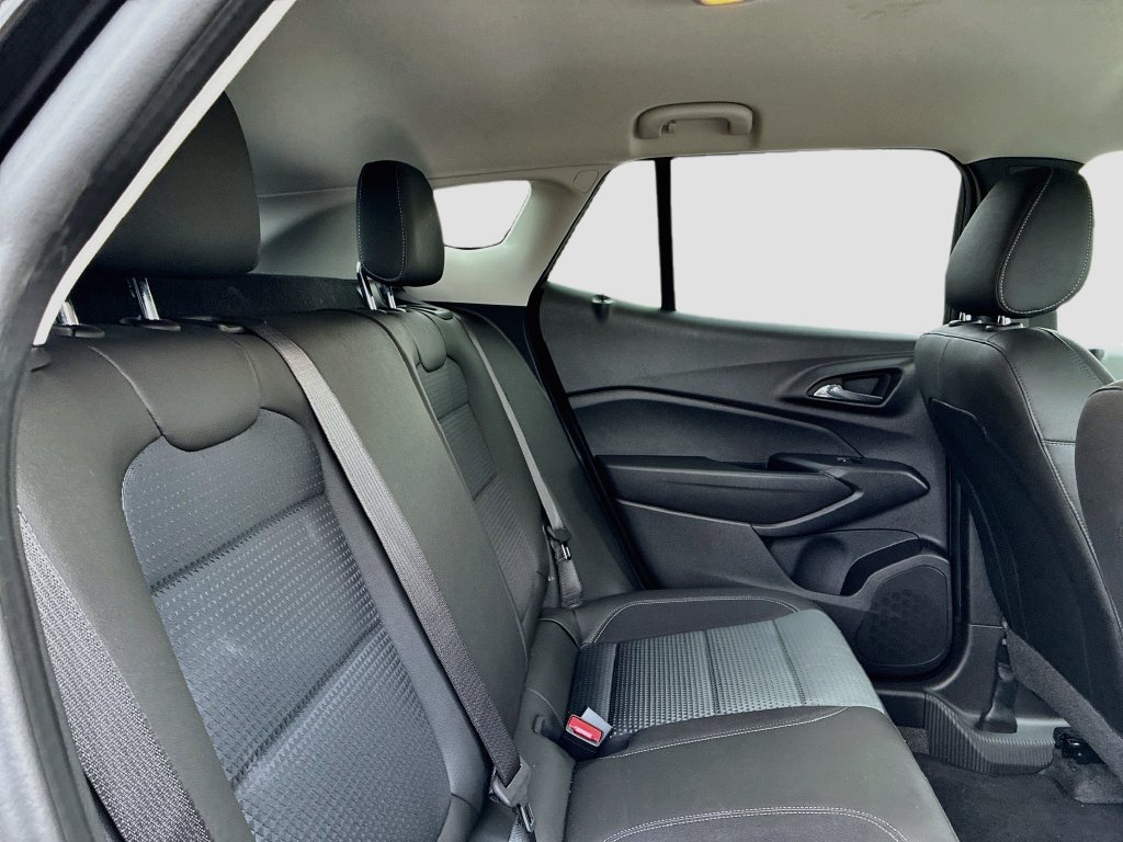 Used 2026 Chevrolet Trax LT FWD image 24