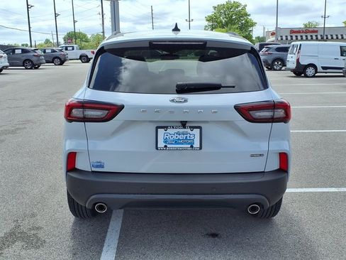 Certified 2025 Ford Escape ST-Line Select w/ Tech Pack #1 AWD/4WD image 4