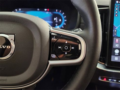 Used 2025 Volvo XC90 B5 Plus image 29