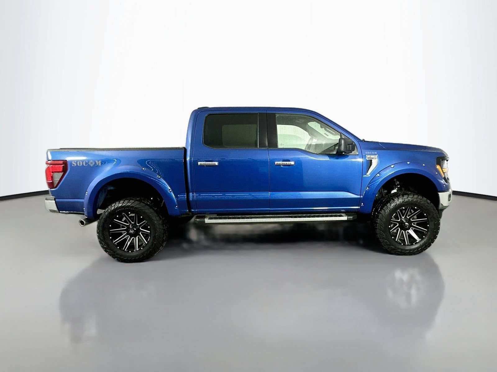 Used 2024 Ford F150 XLT AWD/4WD image 9