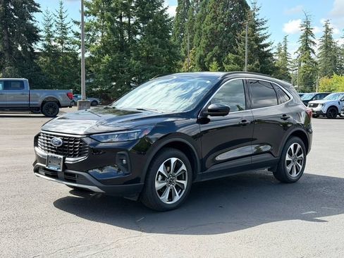 Certified 2024 Ford Escape Platinum AWD/4WD image 8