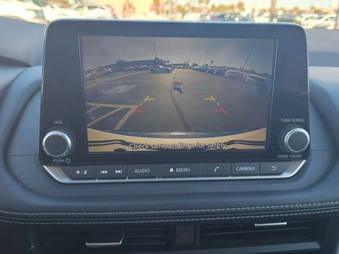 Used 2023 Nissan Rogue SV w/ SV Premium B Package image 27