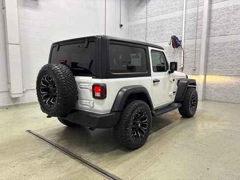 Used 2022 Jeep Wrangler Sport AWD/4WD image 4