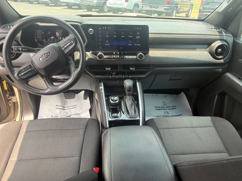 Used 2023 Chevrolet Colorado Trail Boss w/ Technology Package AWD/4WD image 24