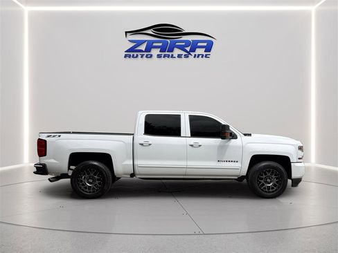 Used 2018 Chevrolet Silverado 1500 LT w/ All Star Edition AWD/4WD image 8