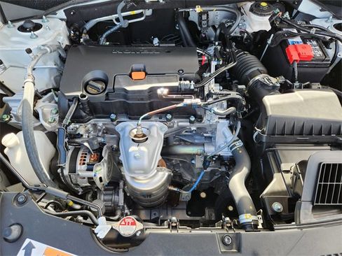 Used 2024 Honda HR-V LX image 31