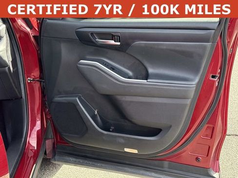Used 2022 Toyota Highlander XSE image 8