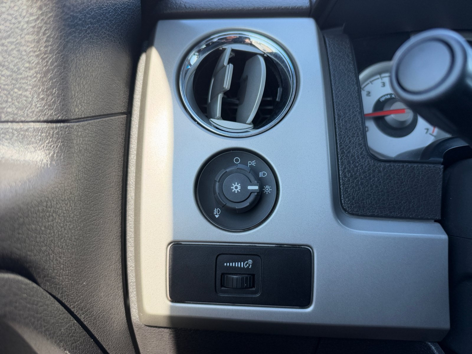 Used 2010 Ford F150 FX2 RWD image 21