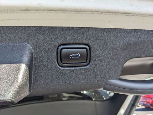 Certified 2023 Kia Sportage X-Pro AWD/4WD image 13