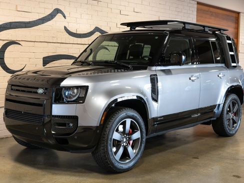 Used 2024 Land Rover Defender 110 X AWD/4WD image 13