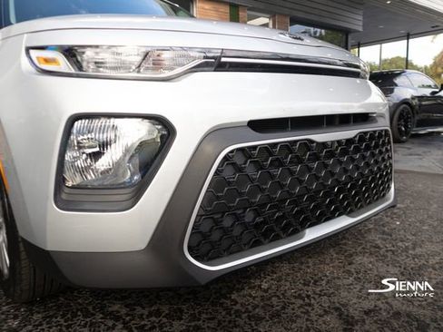 Used 2020 Kia Soul LX image 10