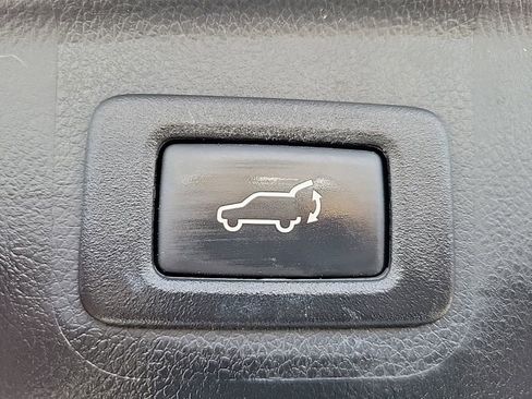 Used 2015 Subaru Outback 2.5i Premium image 12