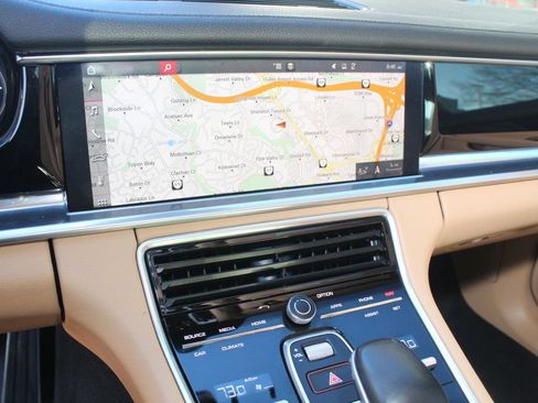 Used 2018 Porsche Panamera 4S AWD/4WD image 17