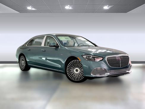 New 2025 Mercedes-Benz Maybach S 680 4MATIC image 13