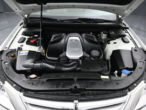 Used 2011 Hyundai Genesis 4.6 image 49