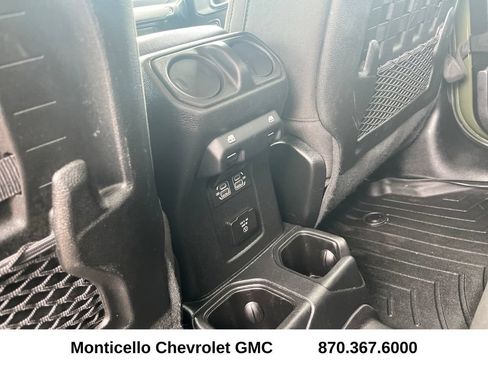 Used 2023 Jeep Gladiator Mojave w/ Cold Weather Group AWD/4WD image 27