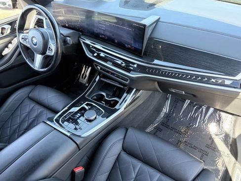 Used 2023 BMW X7 xDrive40i w/ M Sport Package AWD/4WD image 21