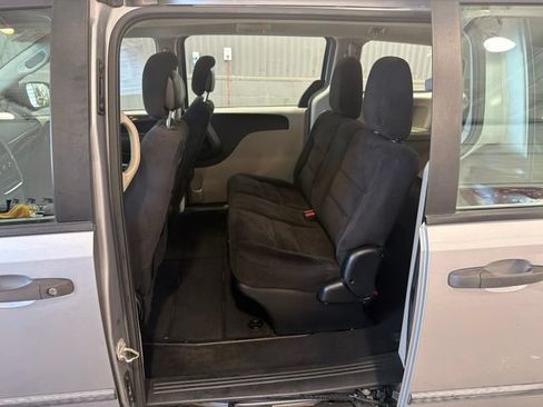 Used 2014 Dodge Grand Caravan American Value Package FWD image 11