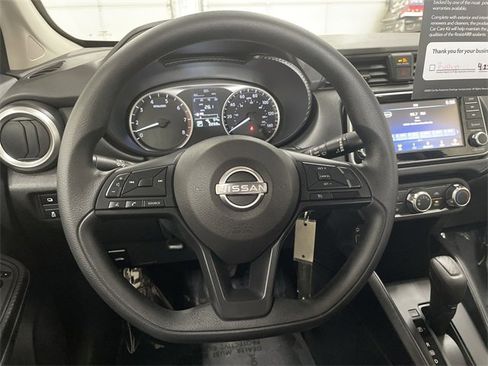 Used 2025 Nissan Versa S w/ Trunk Package image 28