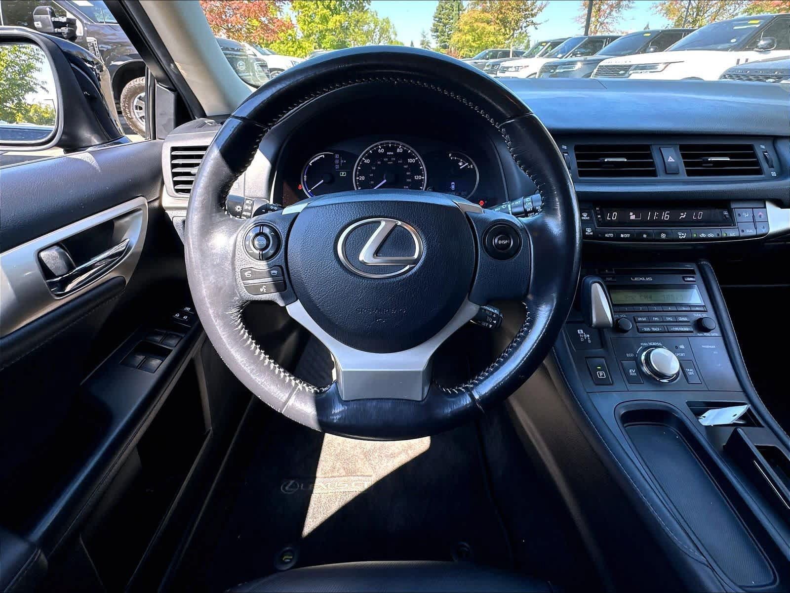 Used 2016 Lexus CT 200h w/ Accessory Package 2 FWD image 8