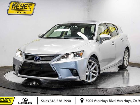 Used 2015 Lexus CT 200h w/ Navigation Package FWD image 1