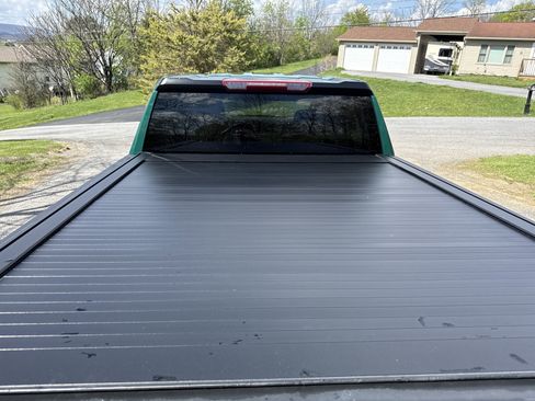 Used 2024 Chevrolet Silverado 1500 LT image 9