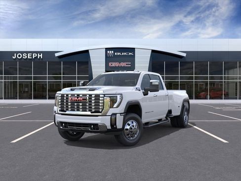 New 2026 GMC Sierra 3500 Denali w/ LPO, Black Badging Package AWD/4WD image 8