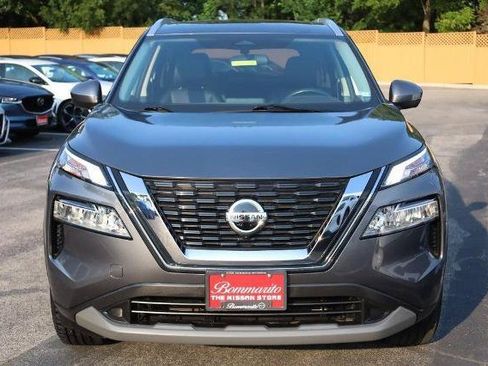 Used 2021 Nissan Rogue SV w/ Premium Package FWD image 4
