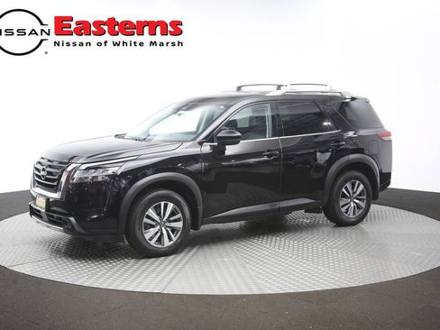 Used 2023 Nissan Pathfinder SL AWD/4WD image 57