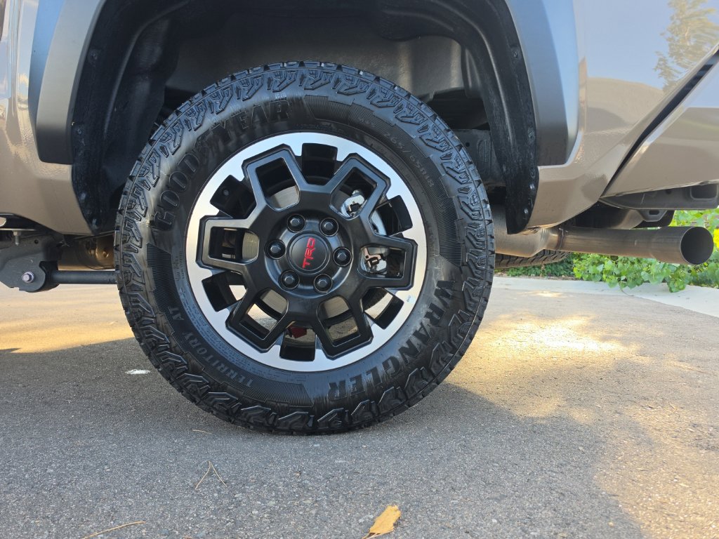 Used 2026 Toyota Tacoma TRD Off-Road w/ TRD Off Road Premium Package AWD/4WD image 33