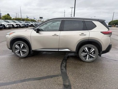 Used 2021 Nissan Rogue SL w/ Premium Package AWD/4WD image 8