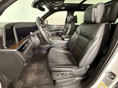 Used 2022 Cadillac Escalade ESV Sport Platinum w/ LPO, ONYX Package image 6